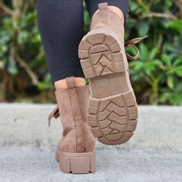 Womens Suede Nude Combat Ankle Boots Lace Up Heeled - Picture 4 of 5